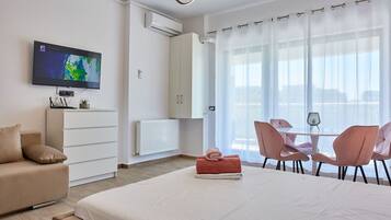 Basic Studio | 1 bedroom, individually decorated, individually furnished