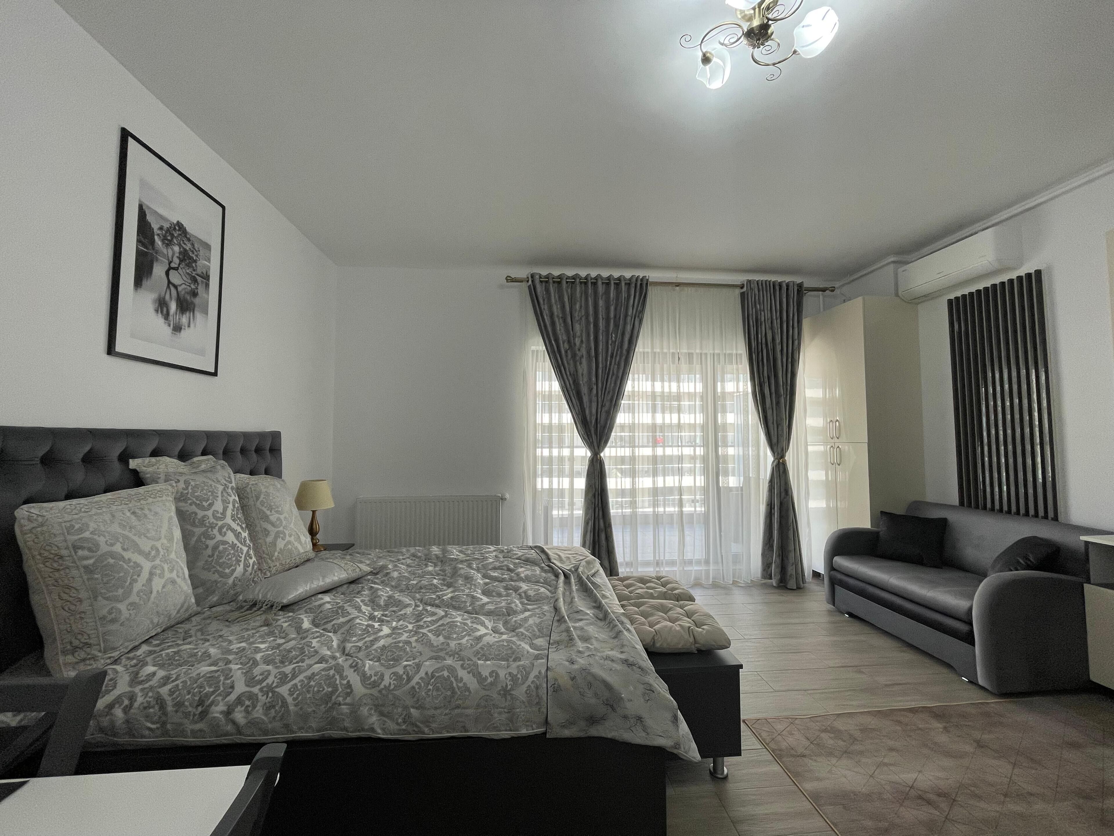 Executive Studio | Individually decorated, individually furnished, iron/ironing board