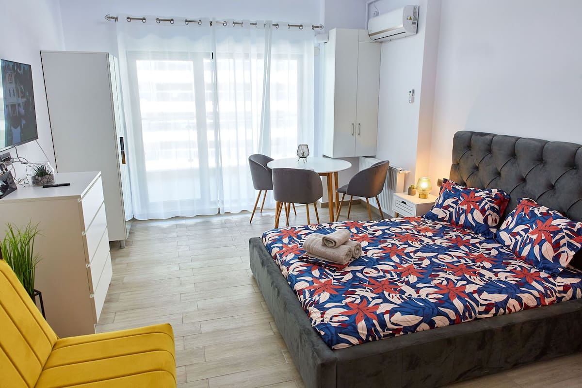 1 habitación, decoración personalizada y muebles diferentes