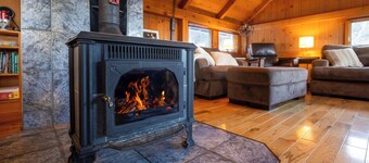 New Spacious Stowe Home, Stowe Mt Views. Sauna. Woodstove. Ask about pet policy 