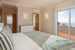 3 bedrooms, desk, iron/ironing board, WiFi