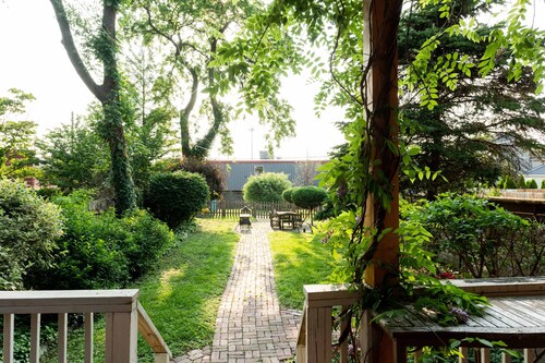 Chic Flat on Central Park