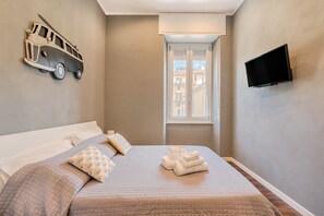 Allergivenligt sengetøj, minibar, skrivebord