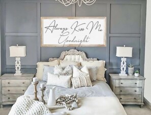 2 bedrooms, iron/ironing board, WiFi, bed sheets - Hill Country Getaway (Fair Oaks Ranch)