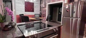 Cute bungalow located in Whitehaven near Elvis's mansion & Beale St. 