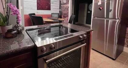 Cute bungalow located in Whitehaven near Elvis's mansion & Beale St.