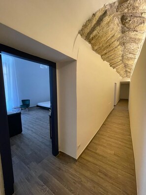 In-room safe, free WiFi - Palazzo Belmosto (Naples)