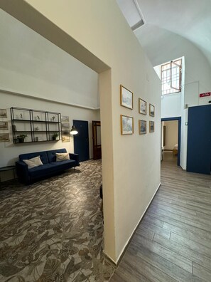 Lobby sitting area - Palazzo Belmosto (Naples)