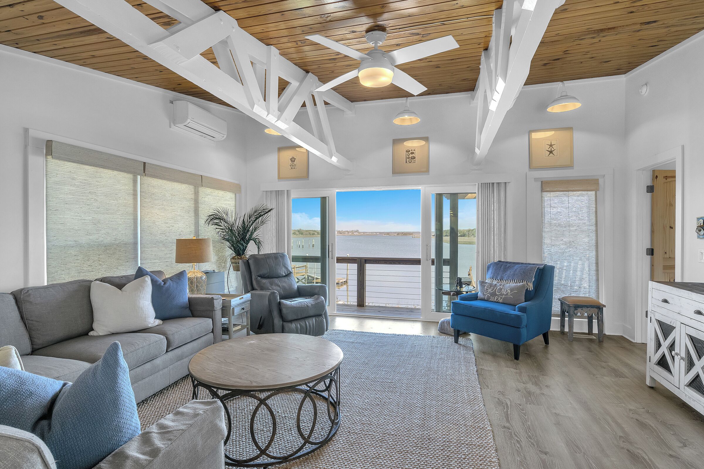 Let The Fin Begin: Cozy Waterway Cottage with Breathtaking Views and Boat Dock