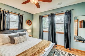 2 chambres, fer et planche à repasser, Wi-Fi, draps fournis