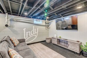 Een televisie en videogames