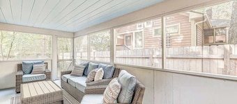 Remodeled Broad Ripple Bungalow Near Monon Trail