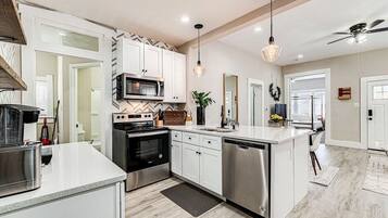 Frigorífic, microones, forn i rentaplats