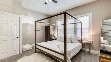 3 dormitoris, planxa i posts de planxar, wifi i roba de llit