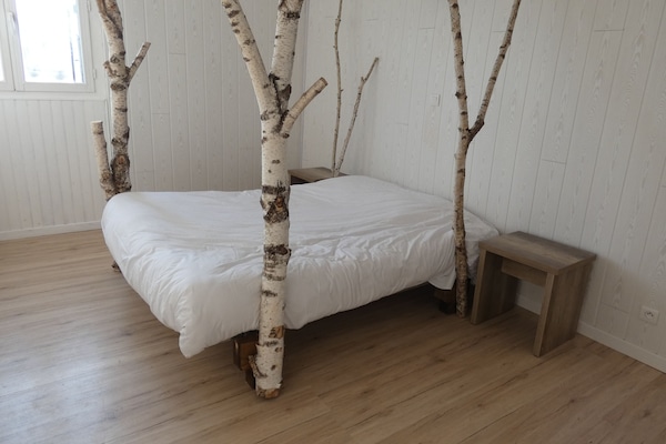 6 Schlafzimmer, Reisekinderbett