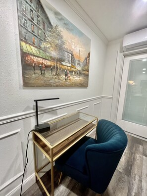 Interior - Historic Romance Studio B (Haines City)
