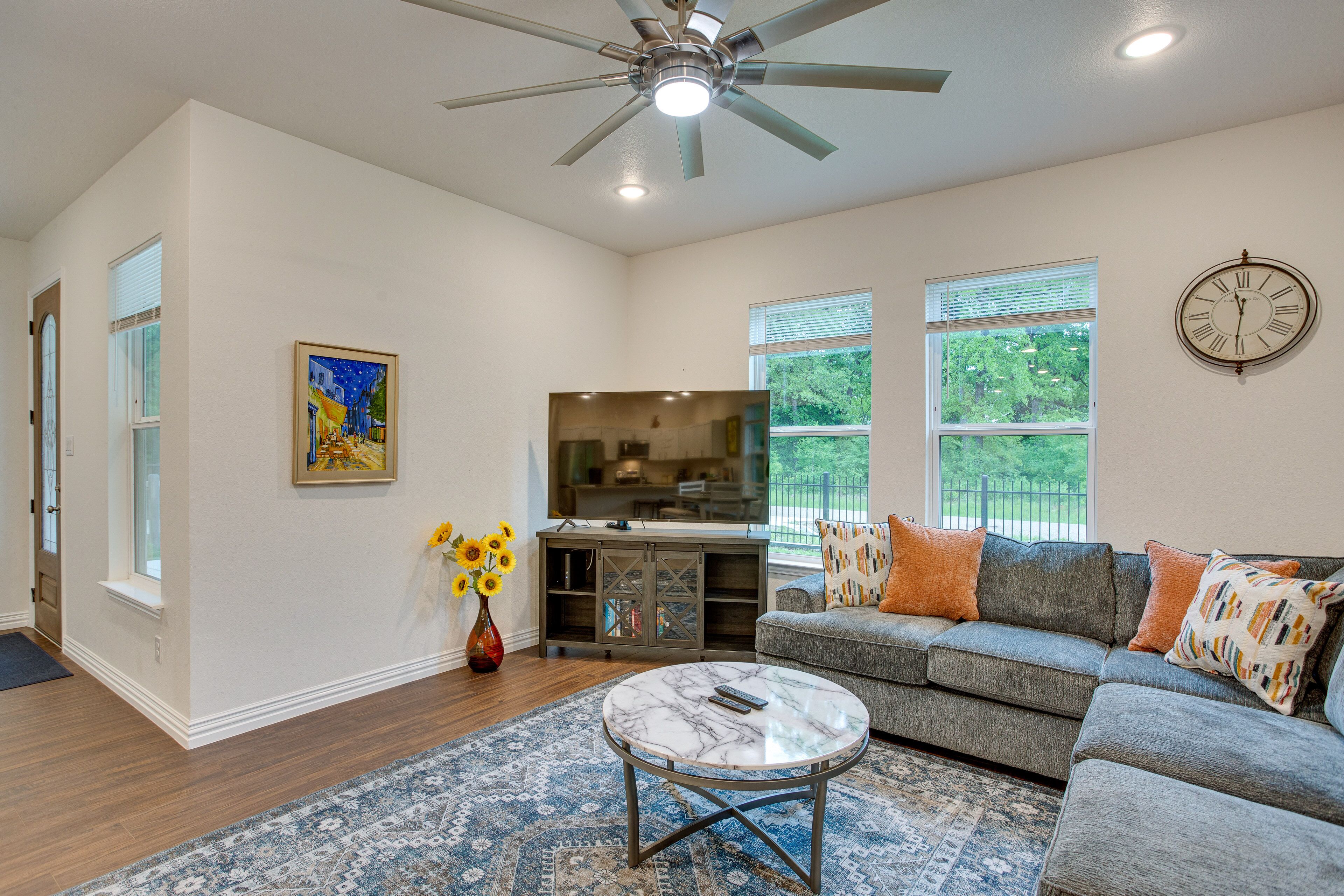 Mabank Vacation Rental: Walk to Cedar Creek Lake!