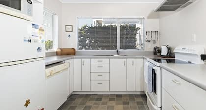Little Manly Cottage - Manly Holiday Home