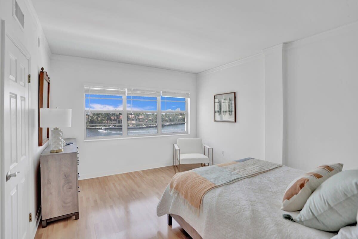 1 bedroom, iron/ironing board, travel crib, WiFi