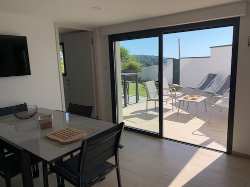 50m2 garden level, 400 m from Agosta beach