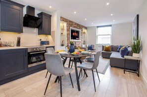 Unclassified image, 2 of 35, button