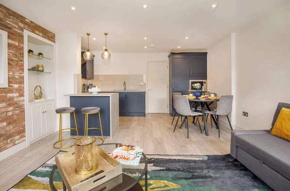 Unclassified image, 1 of 35, button