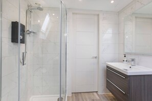 Unclassified image, 4 of 17, button