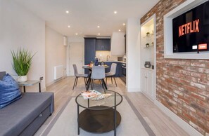 Unclassified image, 3 of 18, button