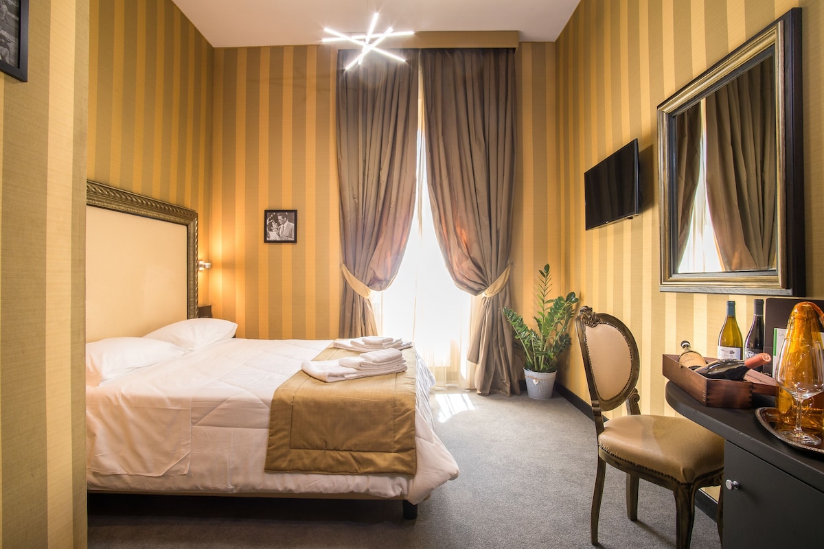 Couette en duvet d'oie, minibar, coffres-forts dans les chambres, bureau