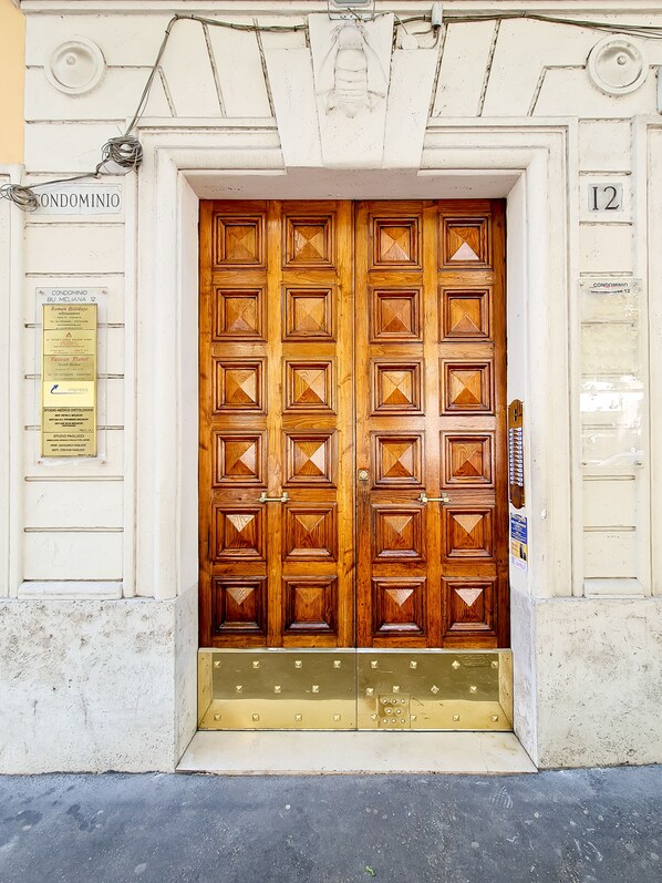 Exterior - Rometobe Rooms & Hospitality (Rome)