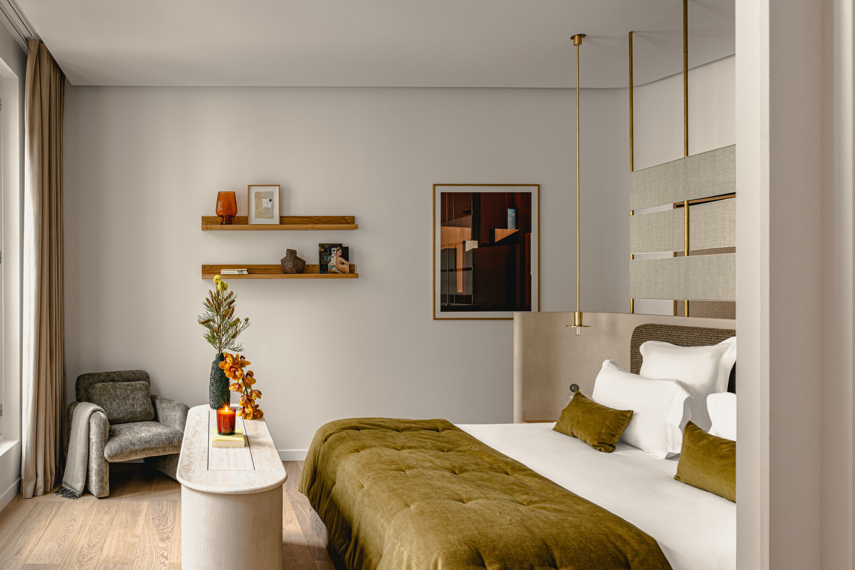 Deluxe Suite, Ensuite | Individually decorated, desk, laptop workspace, blackout curtains