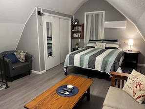 1 bedroom, desk, free WiFi, bed sheets