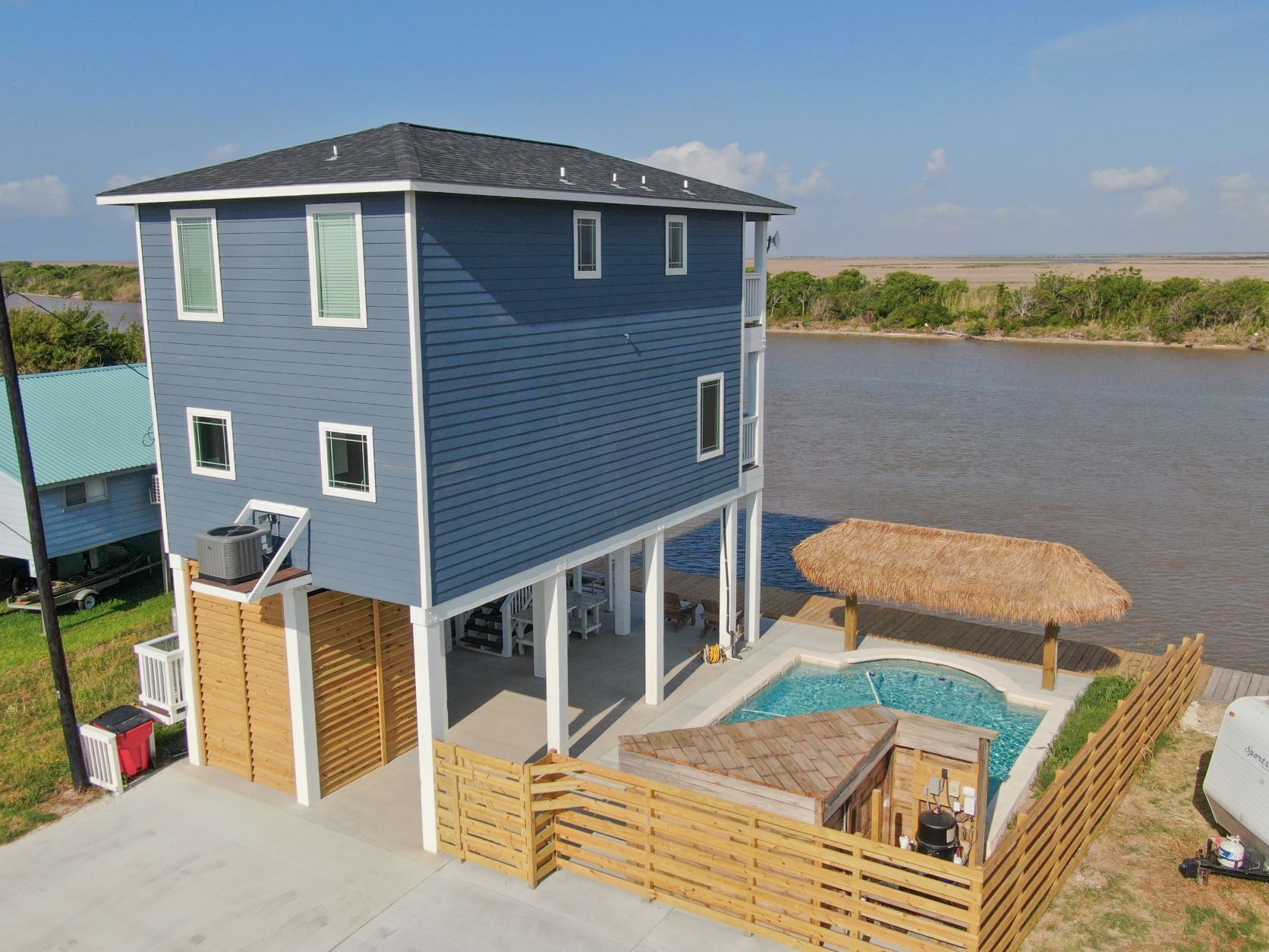 2248 Beach Road - Colorado River in Matagorda