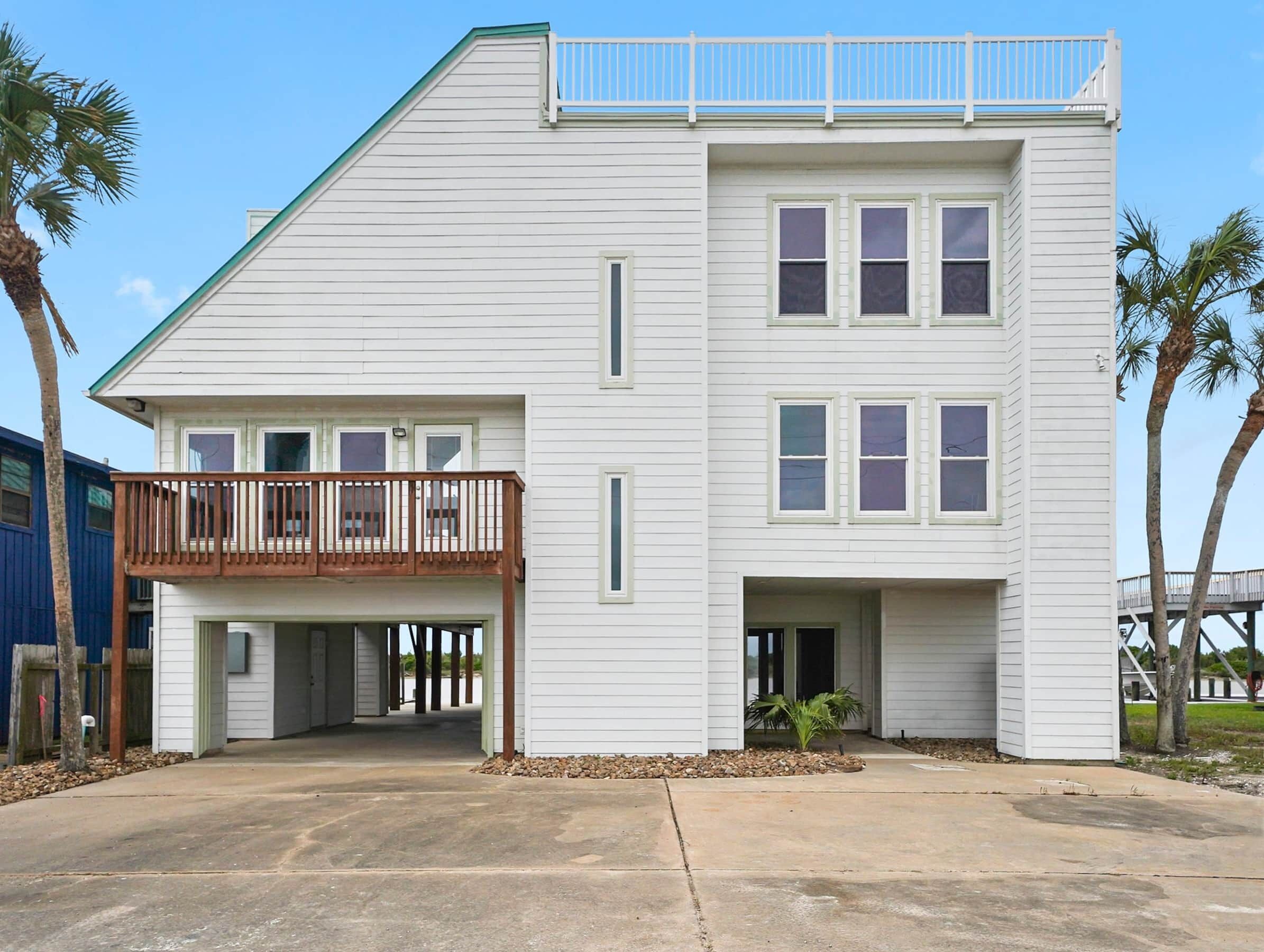 4112 Beach Road - Colorado River in Matagorda