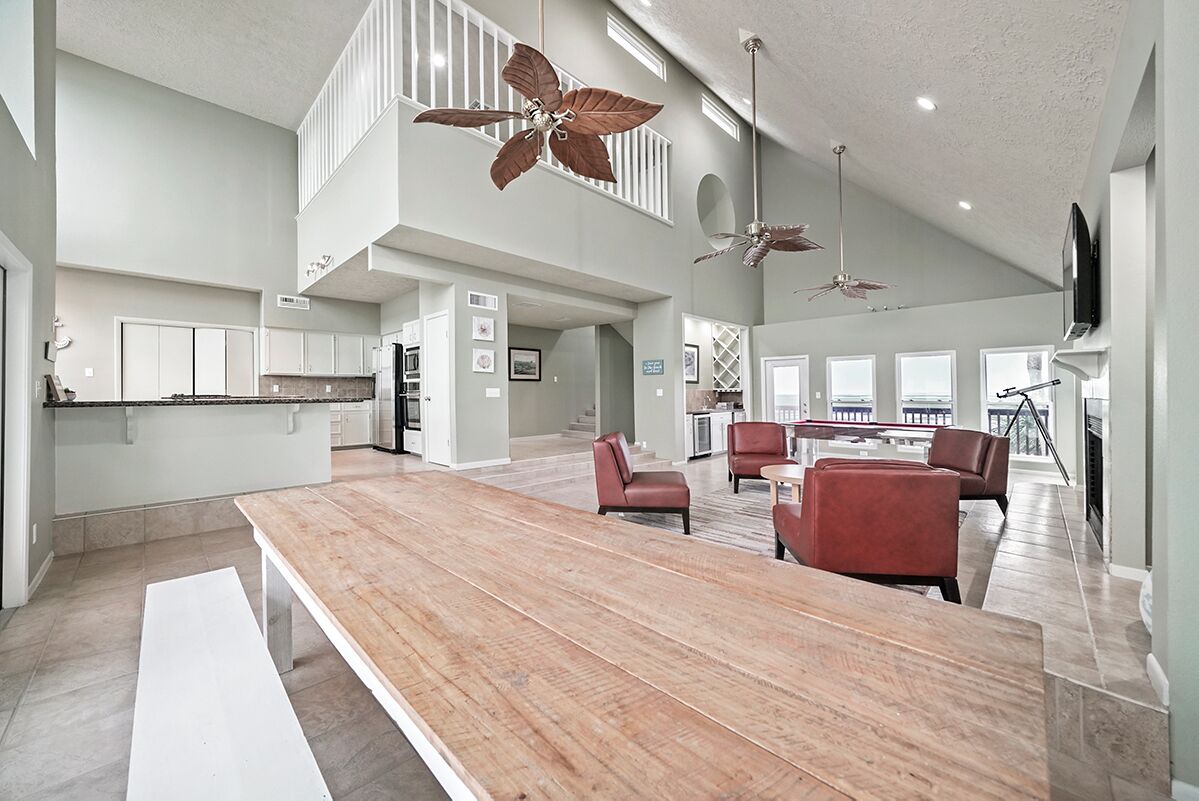 4112 Beach Road - Colorado River in Matagorda