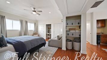 3 bedrooms, bed sheets