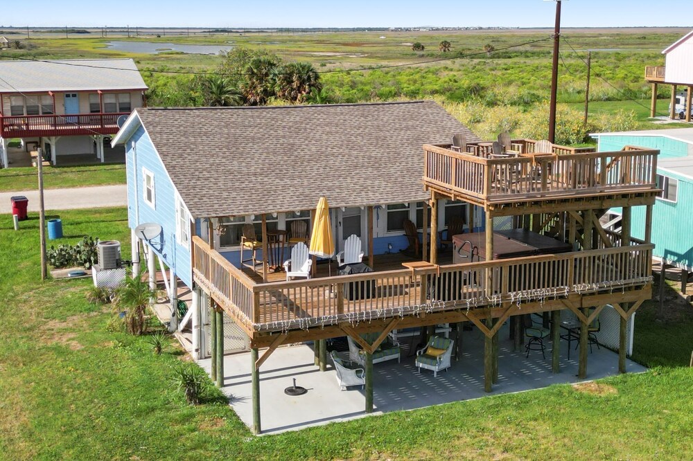 334 Beach Front Drive on Matagorda Beach