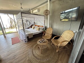 Deluxe Double Room | Individually decorated, individually furnished, free WiFi, bed sheets