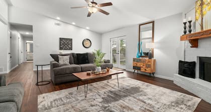 The Haven-Cute 3BR in Town