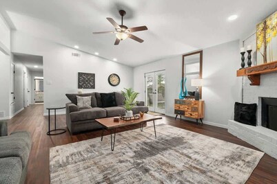 The Haven-Cute 3BR in Town