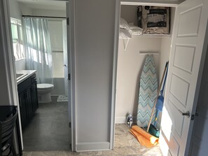 Shower, hair dryer, towels, soap - Cozy Apart in a natural & peaceful environment for the enjoyment of your family. (Palm Bay)
