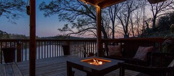 Sunset Point-Best view on Broadway -HOT TUB!