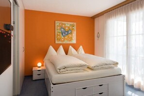 2 Schlafzimmer, Schreibtisch, Bügeleisen/Bügelbrett, kostenloses WLAN