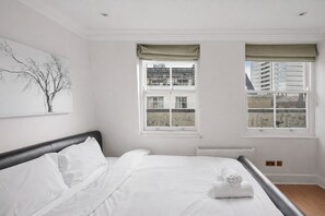 2 室のベッドルーム、アイロン / アイロン台、WiFi、ベッドシーツ