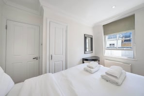 2 chambres, fer et planche à repasser, Wi-Fi, draps fournis