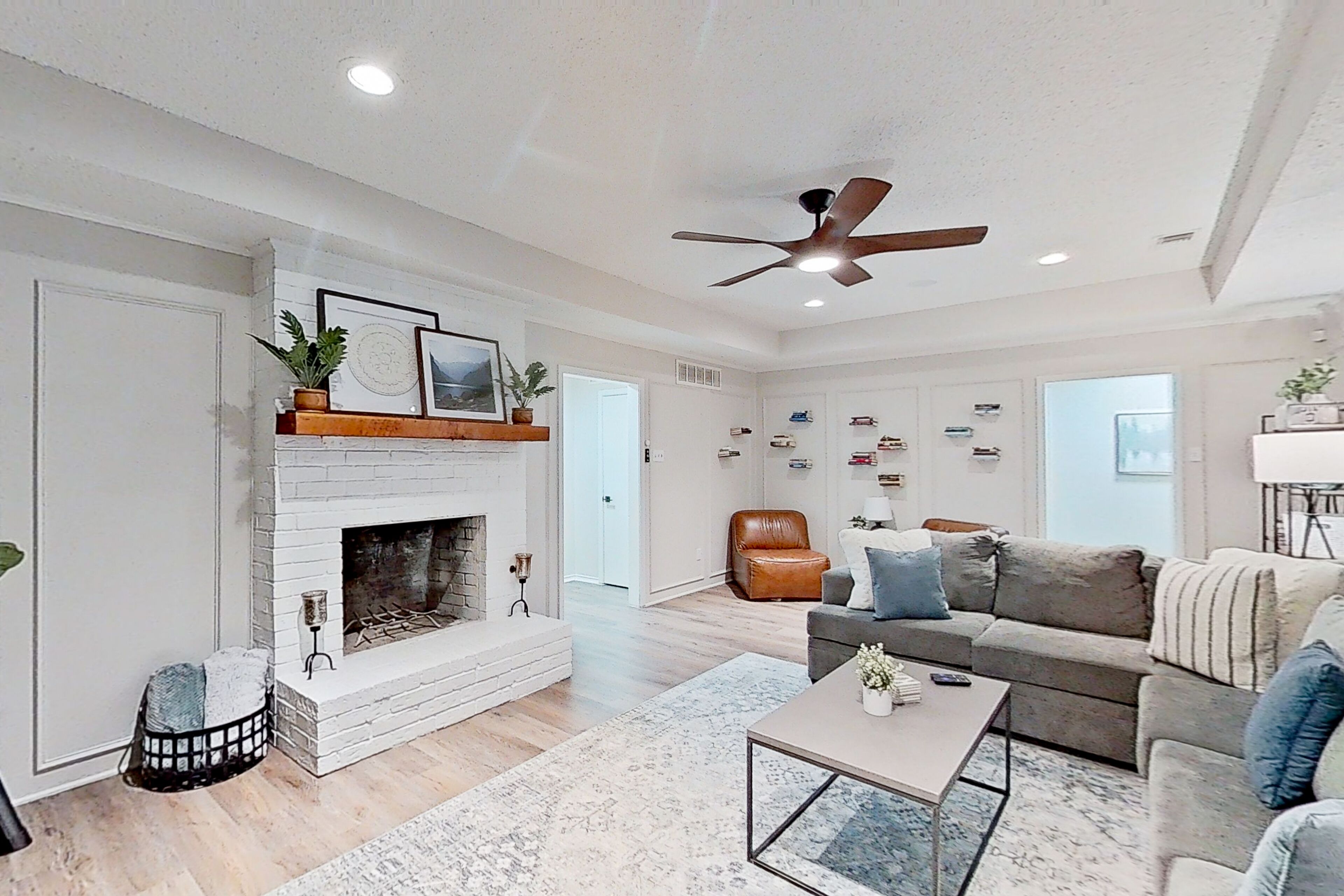 Dog-friendly home with fenced yard, deck, & W/D - great location