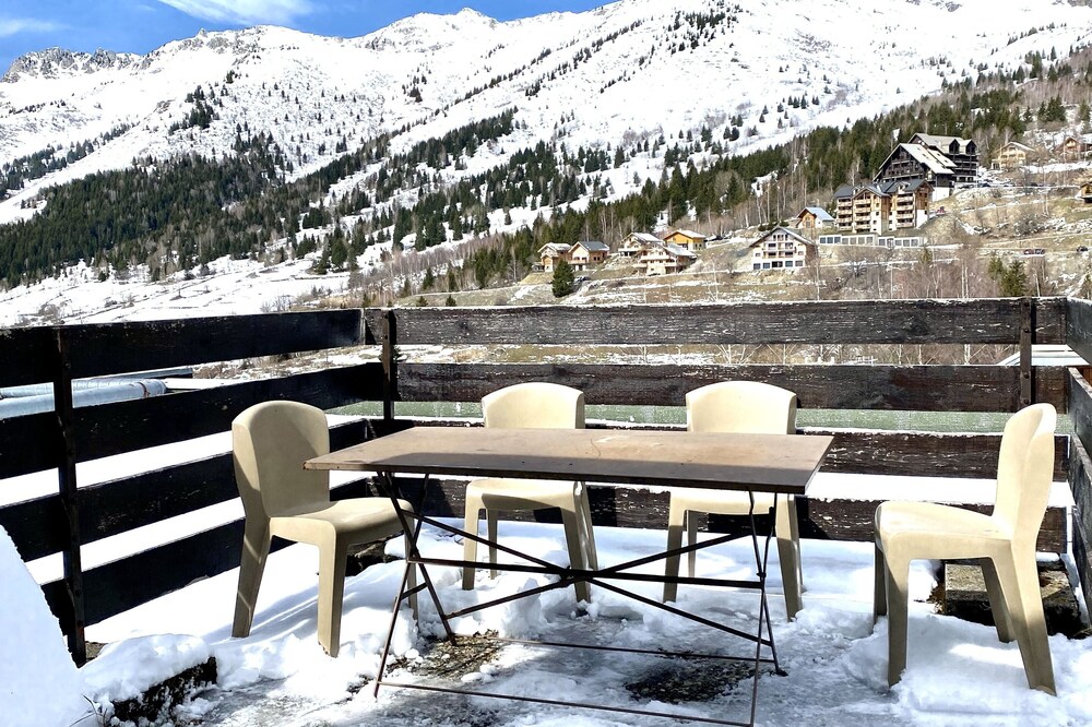 Apartment at the foot of the slopes