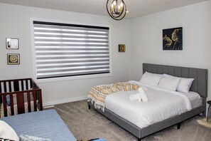 5 bedrooms, desk, iron/ironing board, free WiFi