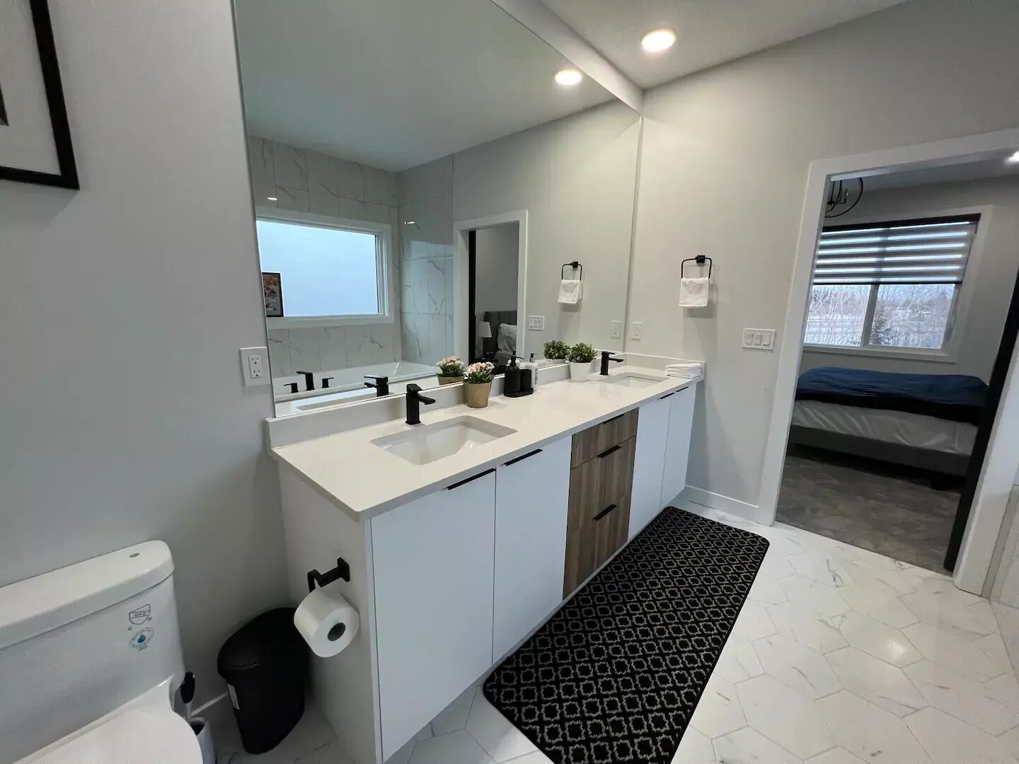 New 5BDRM Luxury Home | Fireplace | AC | Sleeps 13