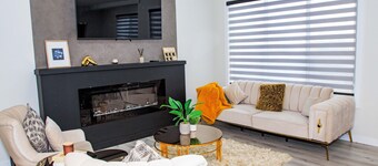 New 5BDRM Luxury Home | Fireplace | AC | Sleeps 13